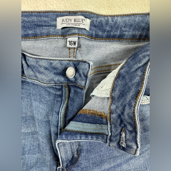 Judy Blue Distressed Hem Skinny Jeans - Picture 4 of 13